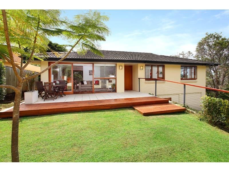 5 Gladesville Street, Kenmore QLD 4069