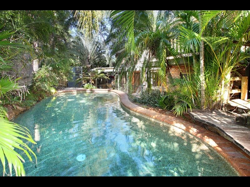 76 Marmindie Street, Chapel Hill QLD 4069