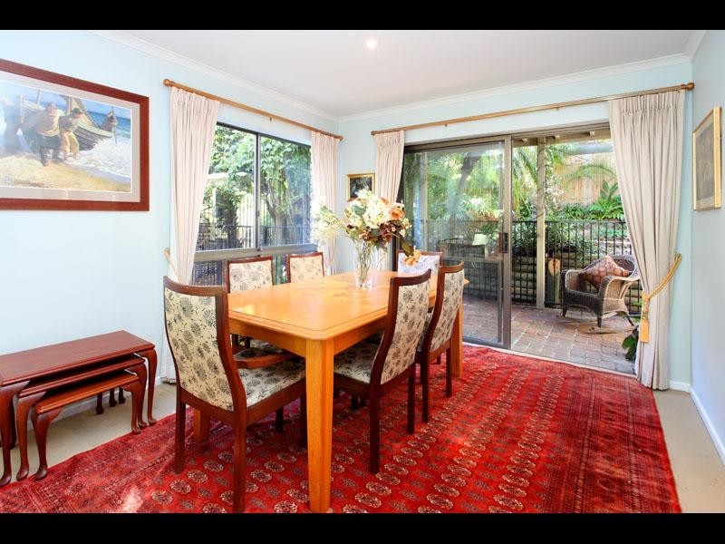 76 Marmindie Street, Chapel Hill QLD 4069