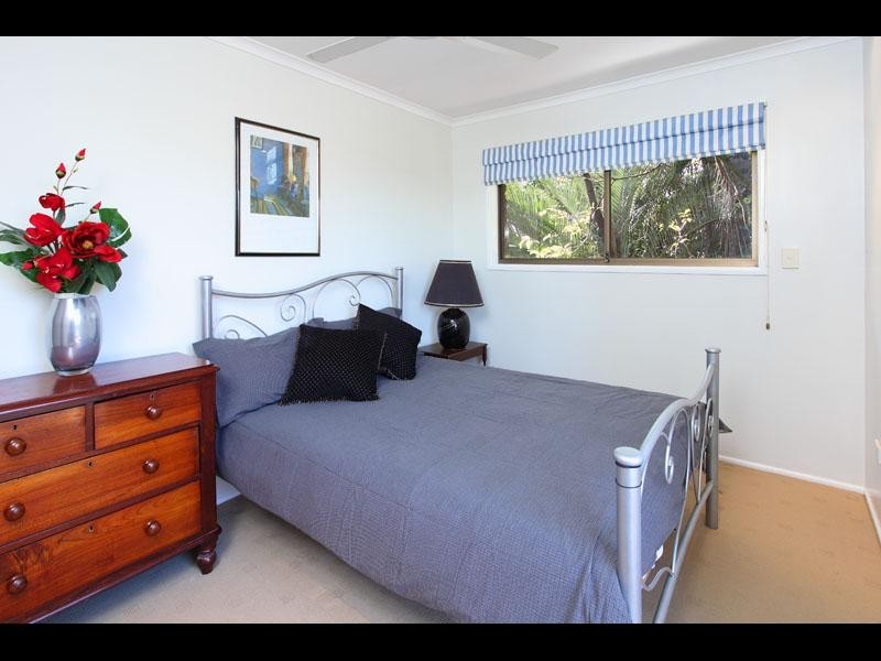 76 Marmindie Street, Chapel Hill QLD 4069