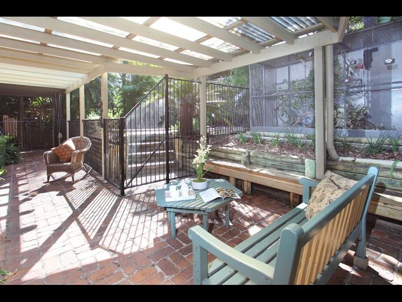 76 Marmindie Street, Chapel Hill QLD 4069