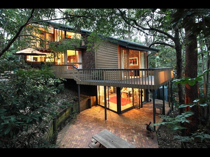 19 Columbia Street, Chapel Hill QLD 4069