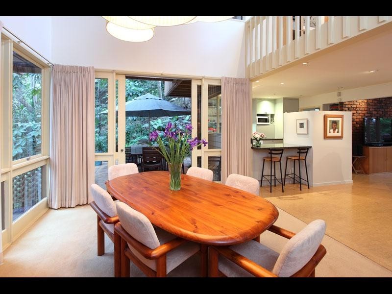 19 Columbia Street, Chapel Hill QLD 4069