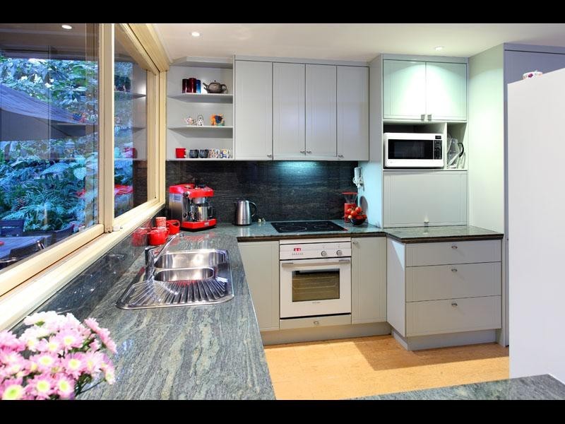 19 Columbia Street, Chapel Hill QLD 4069