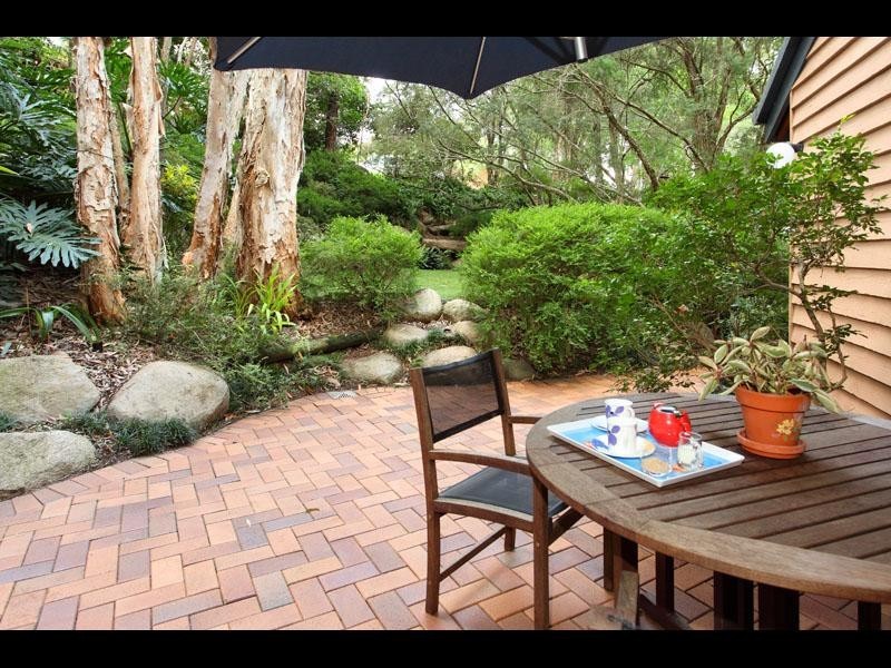 19 Columbia Street, Chapel Hill QLD 4069