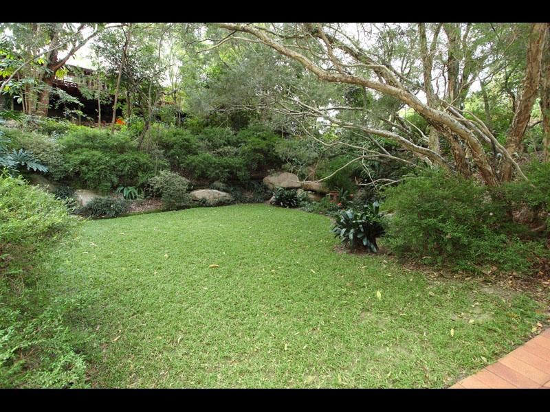 19 Columbia Street, Chapel Hill QLD 4069