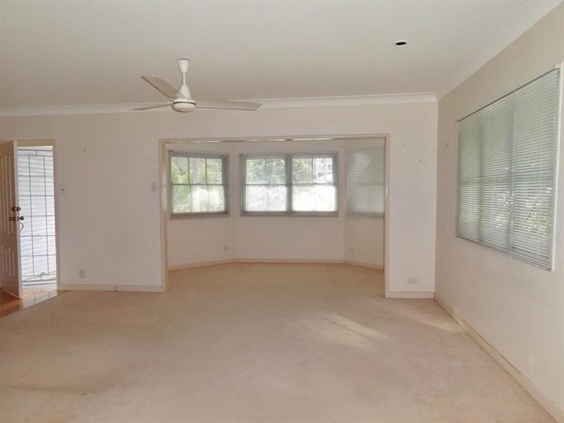 14 Noreen Street, Chapel Hill QLD 4069