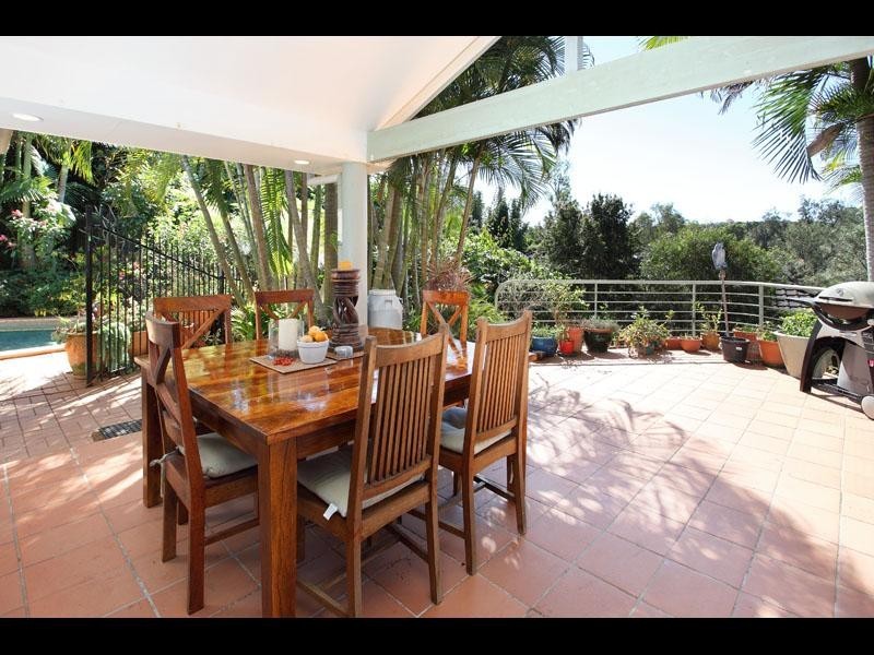 3 Whiteley Close, Brookfield QLD 4069