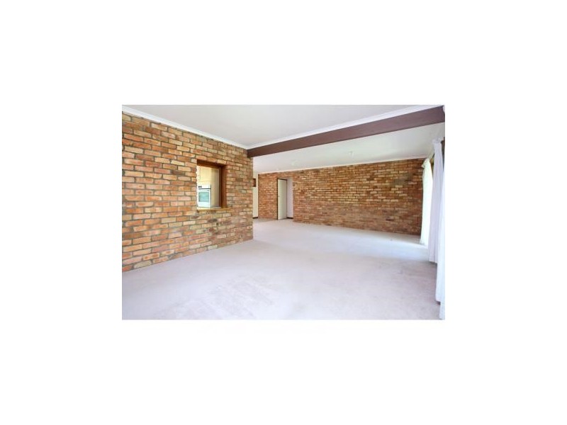 8 Goolman Street, Chapel Hill QLD 4069