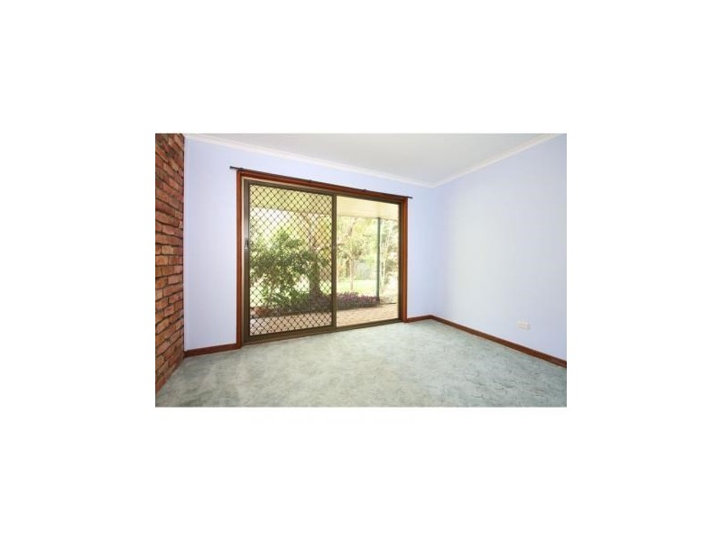 8 Goolman Street, Chapel Hill QLD 4069