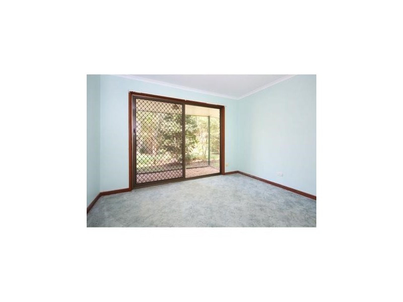 8 Goolman Street, Chapel Hill QLD 4069