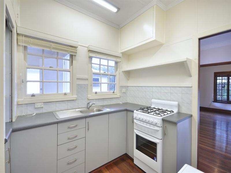 28 Volga Crescent, Indooroopilly QLD 4068