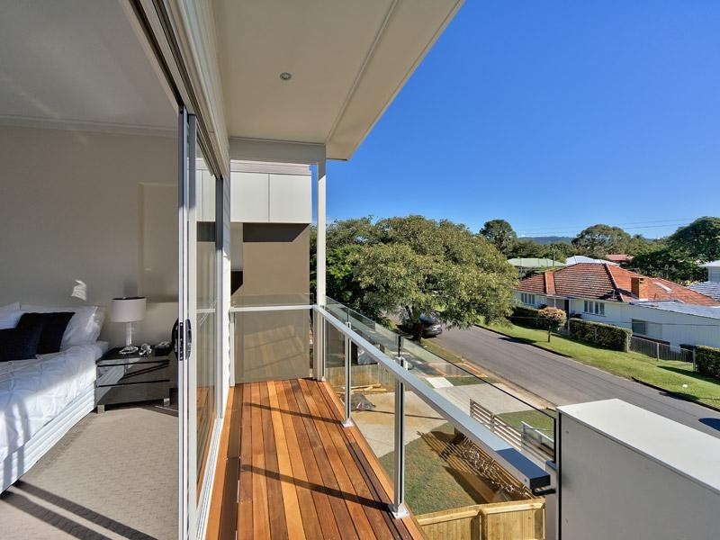 279 Long Street East, Graceville QLD 4075