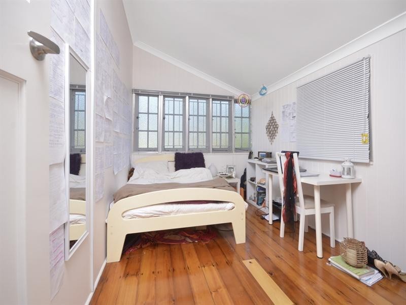 9 McIlwraith Street, Auchenflower QLD 4066