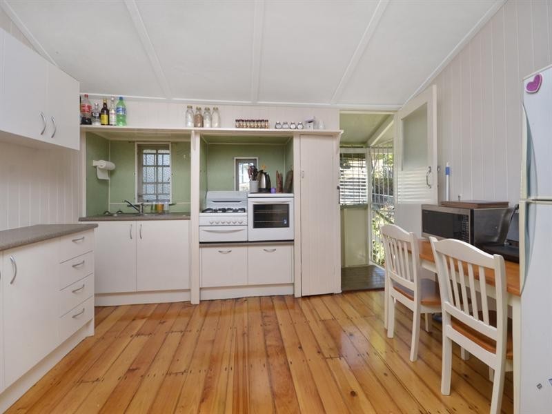 9 McIlwraith Street, Auchenflower QLD 4066