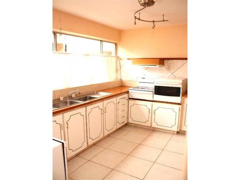 1/5 Burt Street, Auchenflower QLD 4066