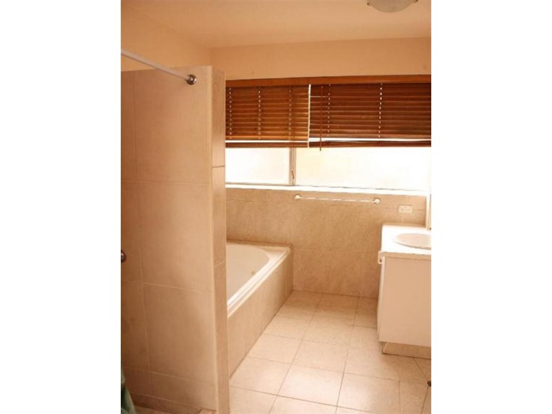 1/5 Burt Street, Auchenflower QLD 4066