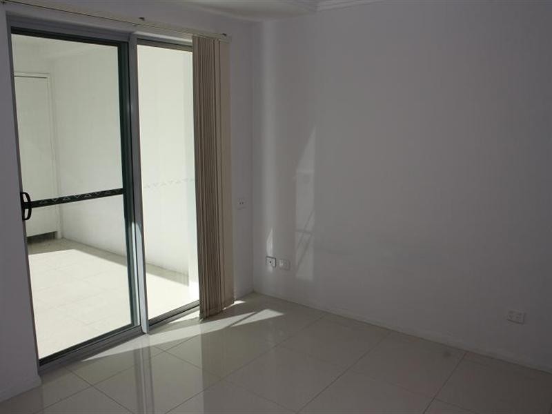 102/28 Dengate Lane, St Lucia QLD 4067