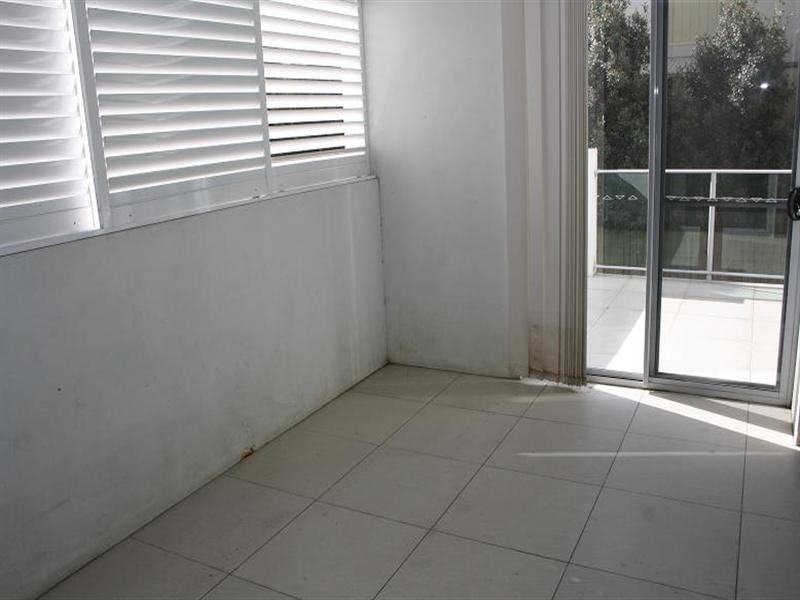 102/28 Dengate Lane, St Lucia QLD 4067