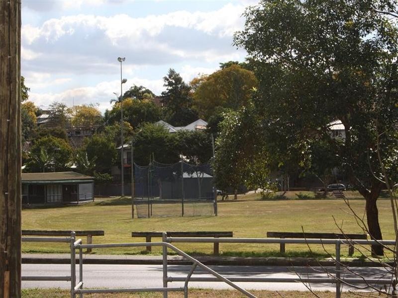 102/28 Dengate Lane, St Lucia QLD 4067