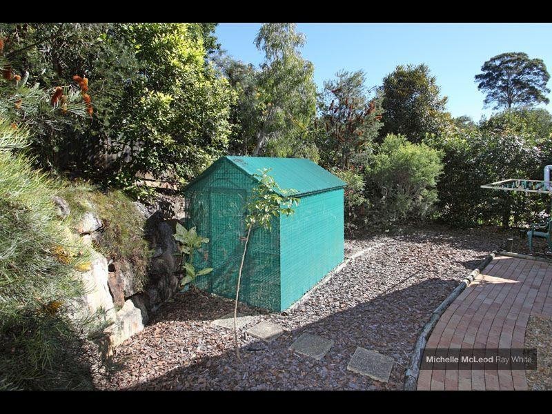 18 Dillingen Street, Chapel Hill QLD 4069