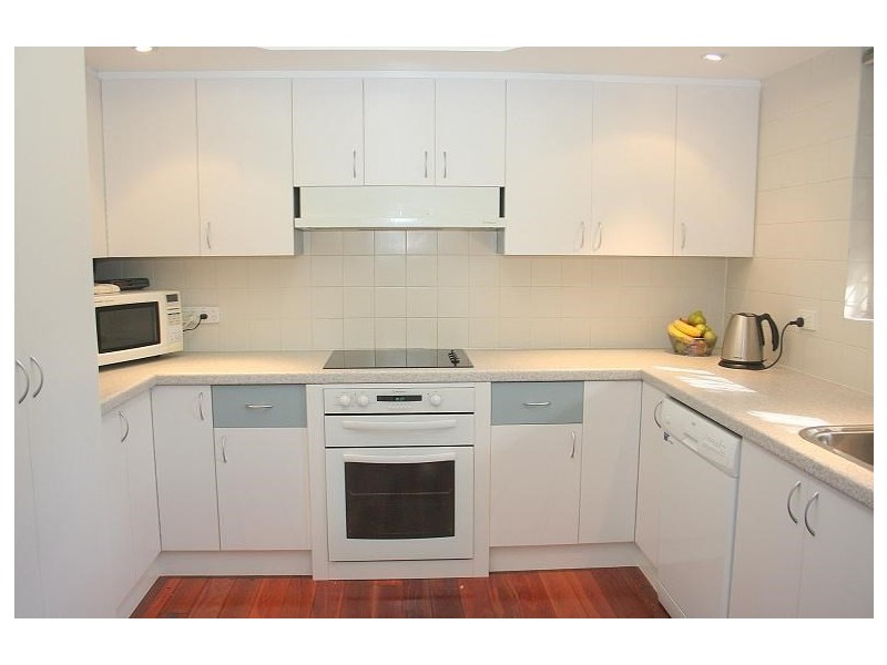 2/106 Sherwood Road, Toowong QLD 4066