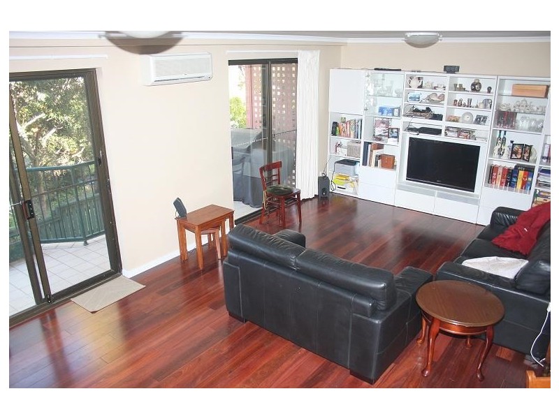 2/106 Sherwood Road, Toowong QLD 4066