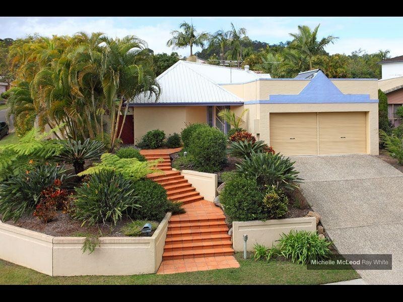 93 Greenford Street, Chapel Hill QLD 4069