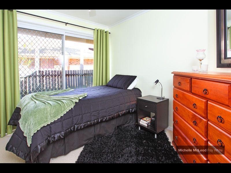 93 Greenford Street, Chapel Hill QLD 4069