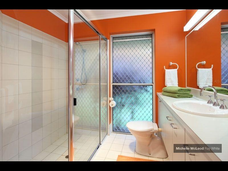 93 Greenford Street, Chapel Hill QLD 4069