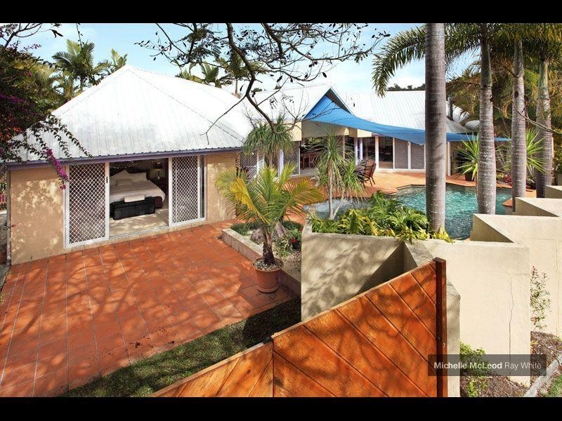 93 Greenford Street, Chapel Hill QLD 4069