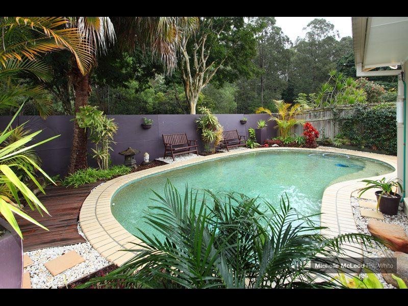 25 Greenford Street, Chapel Hill QLD 4069