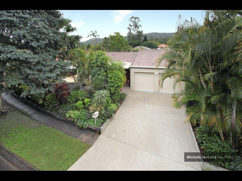 25 Greenford Street, Chapel Hill QLD 4069