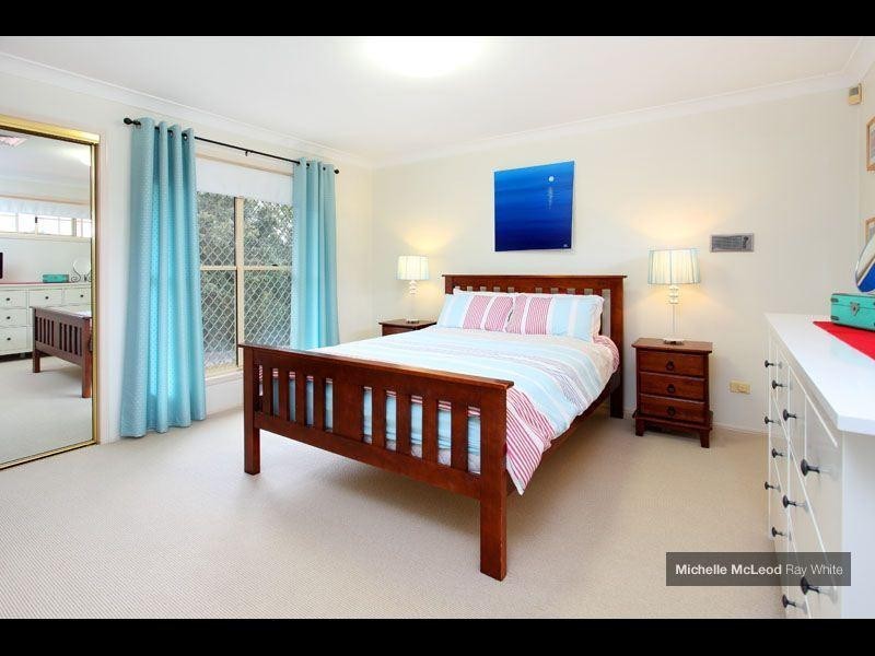 3 Kagoola Close, Chapel Hill QLD 4069