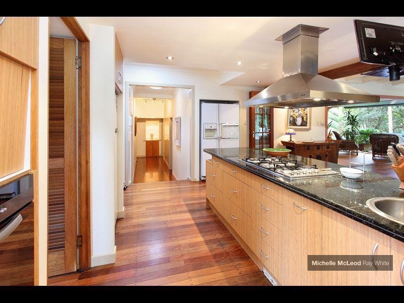 1B Bina Street, Chapel Hill QLD 4069