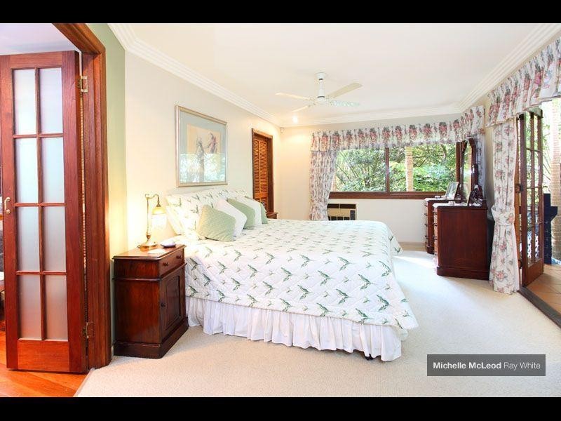 1B Bina Street, Chapel Hill QLD 4069