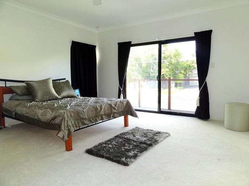 15 Manson Parade, Yeronga QLD 4104