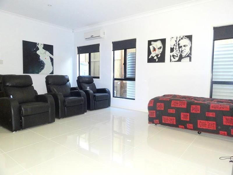 15 Manson Parade, Yeronga QLD 4104