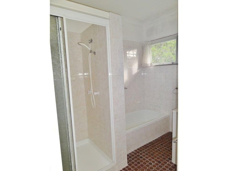 14 Noreen Street, Chapel Hill QLD 4069