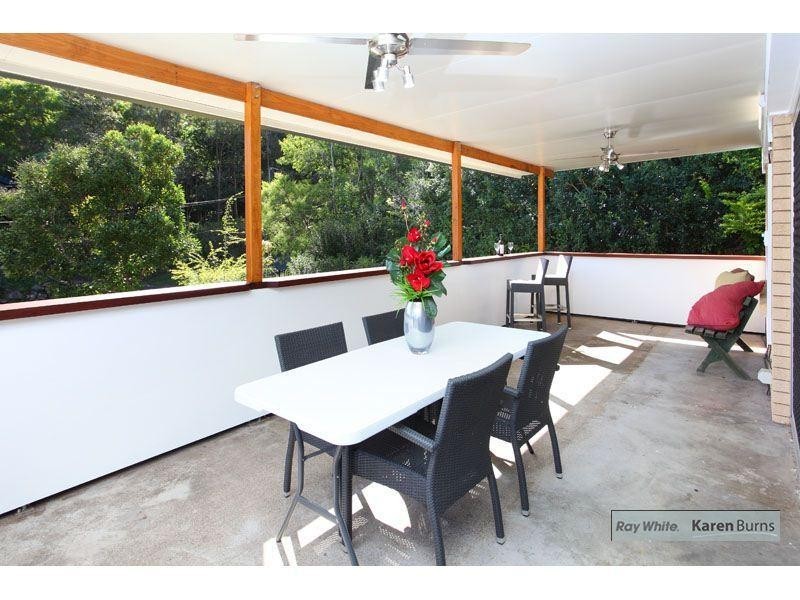 3 Wandella Street, Chapel Hill QLD 4069