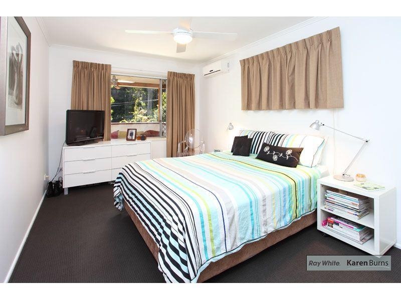 3 Wandella Street, Chapel Hill QLD 4069