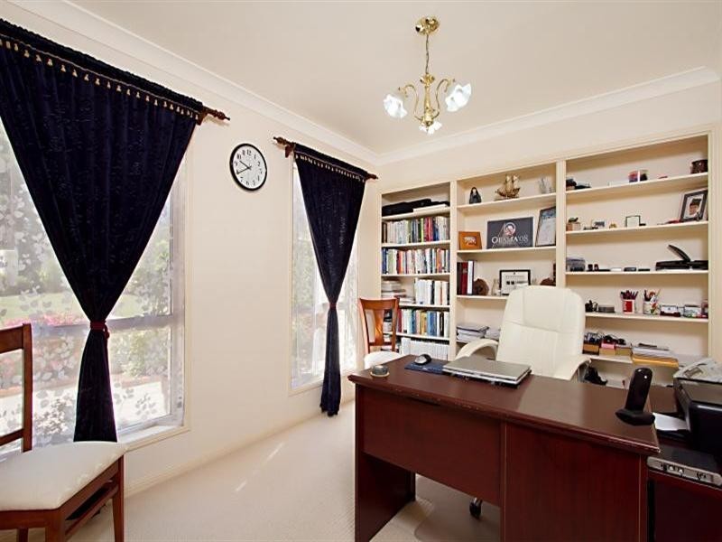 106 Kintyre Street, Brookfield QLD 4069