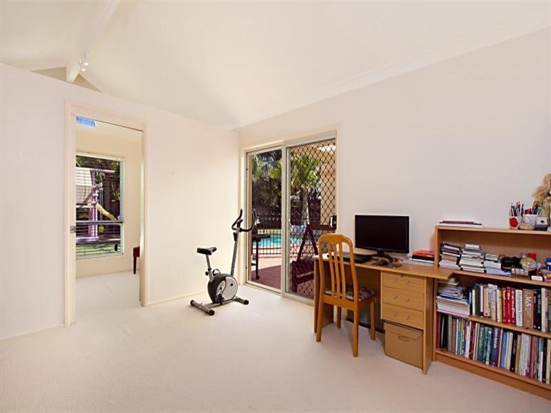 106 Kintyre Street, Brookfield QLD 4069