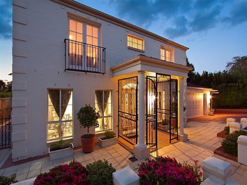 106 Kintyre Street, Brookfield QLD 4069