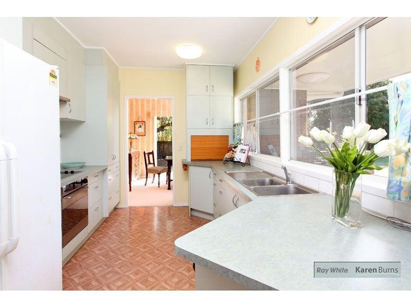 61 Sunset Road, Kenmore QLD 4069