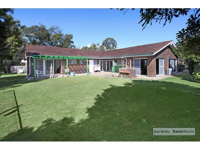 61 Sunset Road, Kenmore QLD 4069