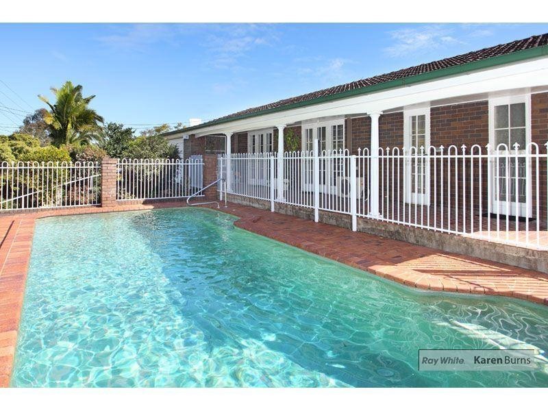 61 Sunset Road, Kenmore QLD 4069