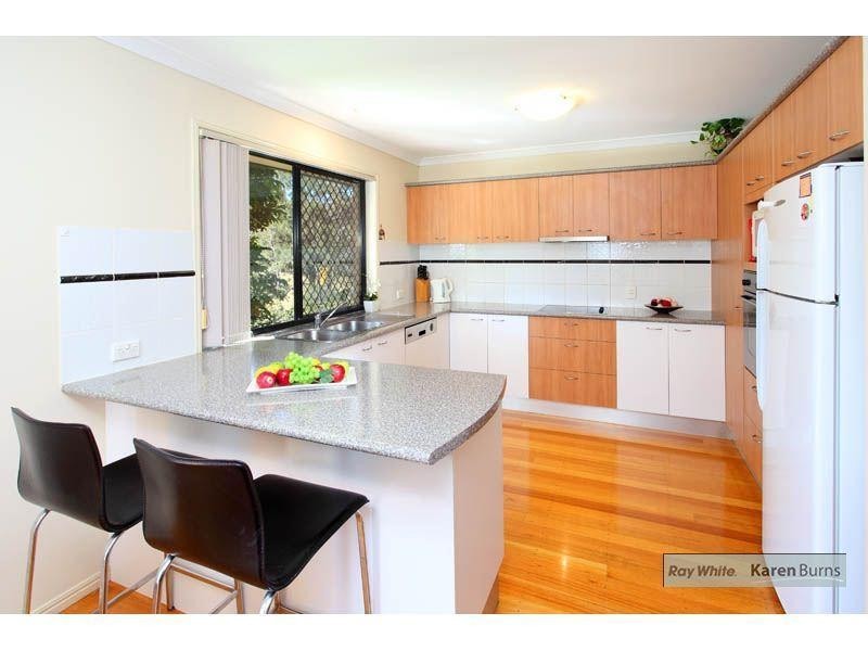 11/9 Pamela Place, Kenmore Hills QLD 4069