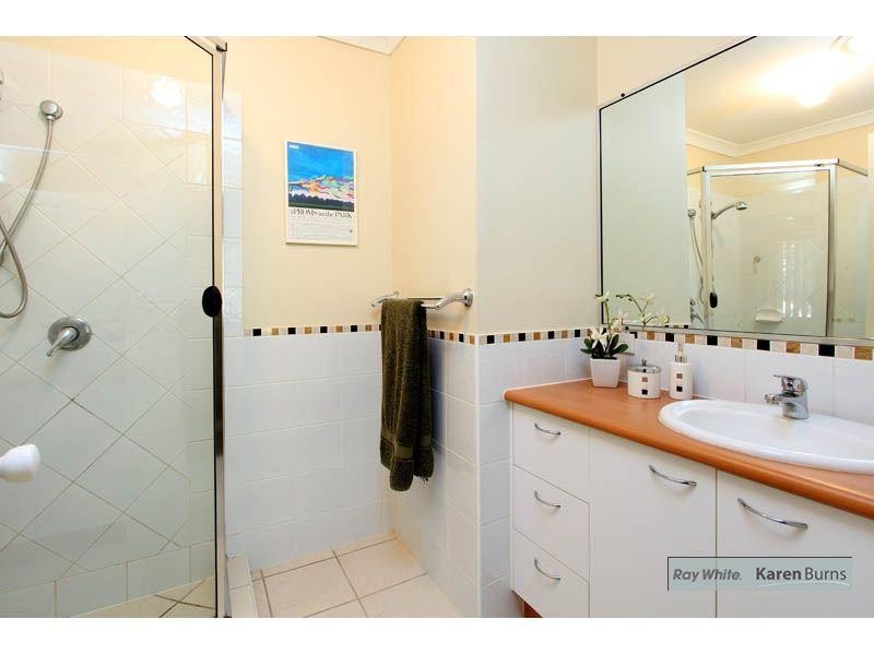 11/9 Pamela Place, Kenmore Hills QLD 4069