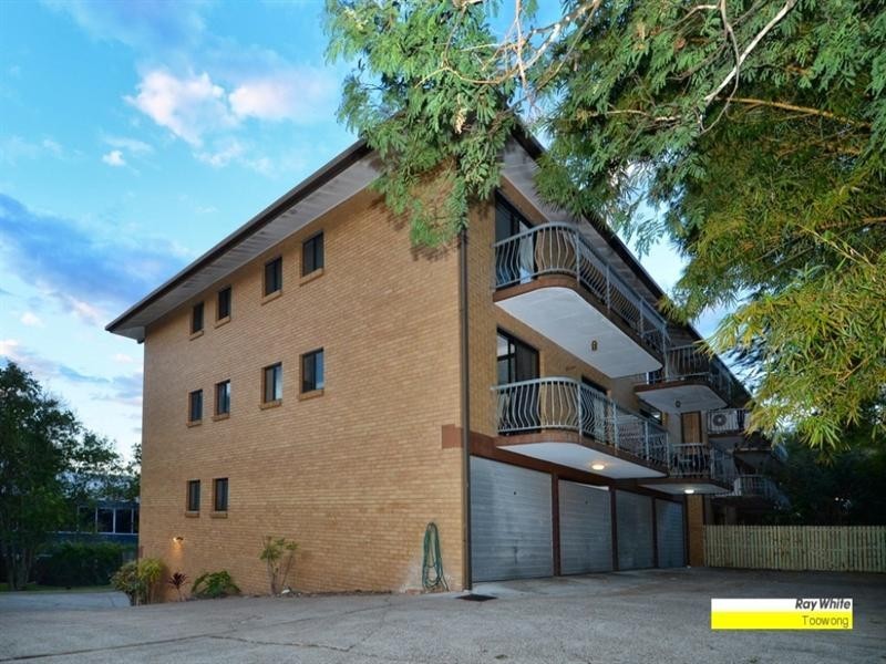 11/15 Earle Lane, Toowong QLD 4066